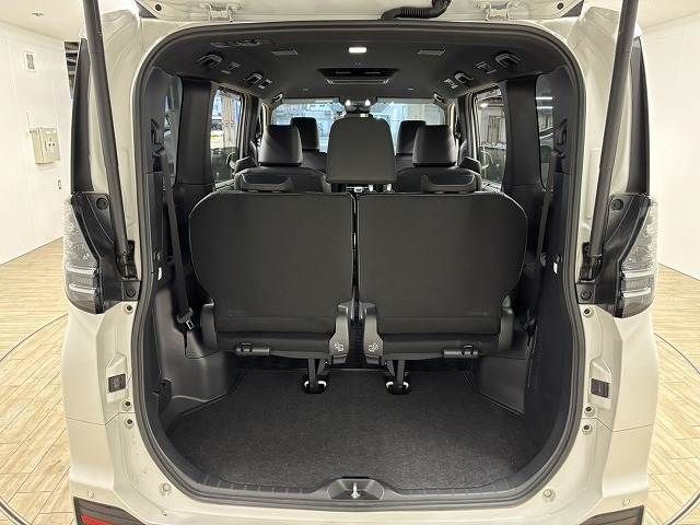 TOYOTA VOXY HYBRID 2023 Image 31