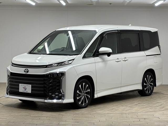 TOYOTA VOXY HYBRID 2023 Image 31