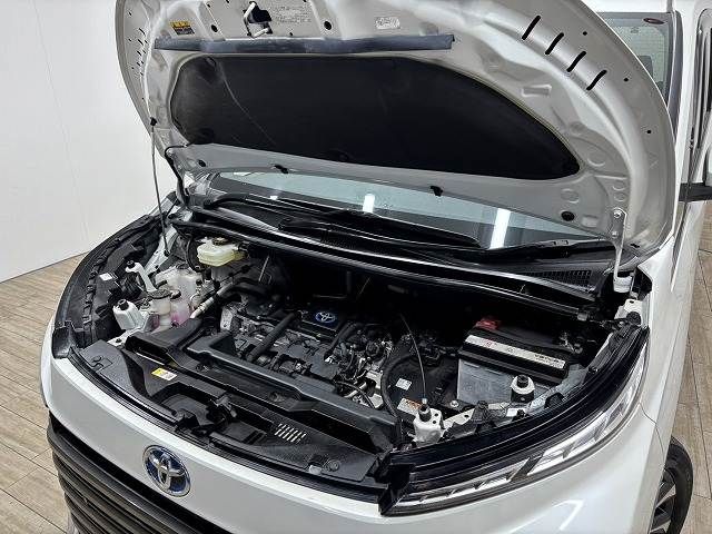 TOYOTA VOXY HYBRID 2023 Image 31