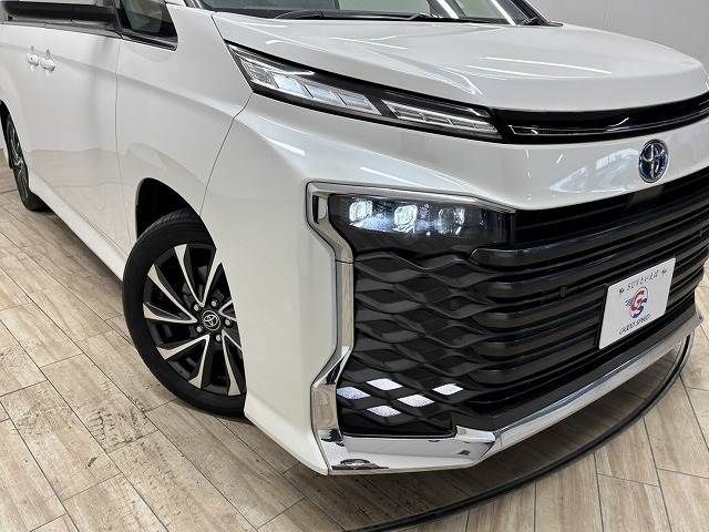 TOYOTA VOXY HYBRID 2023 Image 31