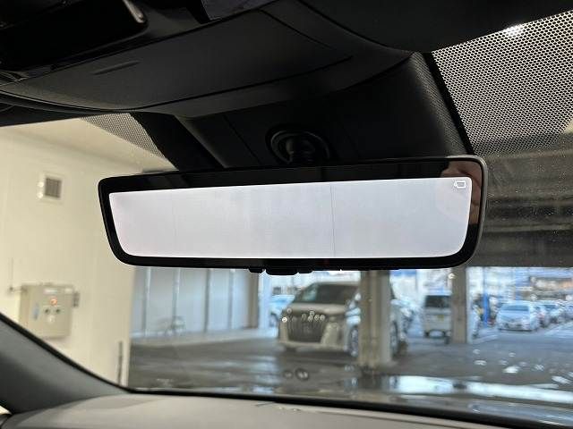 TOYOTA LEXUS RX450H+ 2023 Image 31