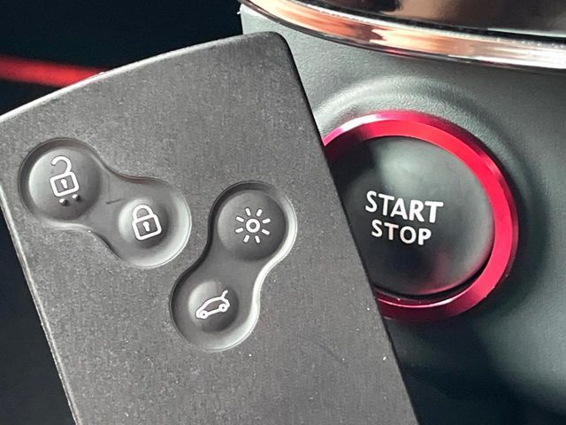 RENAULT LUTECIA 2014 Image 31