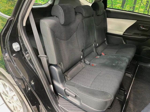 TOYOTA PRIUS ALPHA 2019 Image 31