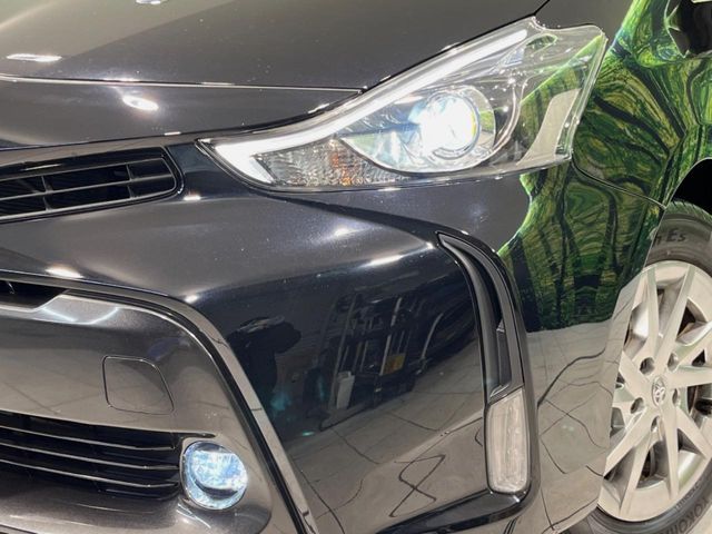TOYOTA PRIUS ALPHA 2019 Image 31