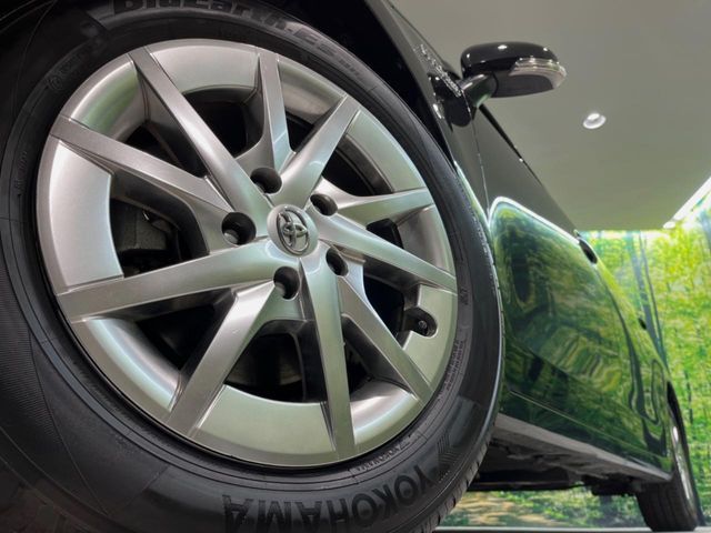 TOYOTA PRIUS ALPHA 2019 Image 31