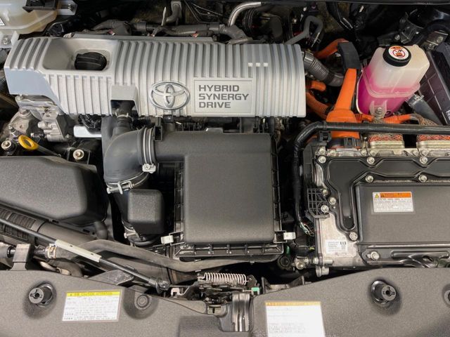 TOYOTA PRIUS ALPHA 2019 Image 31