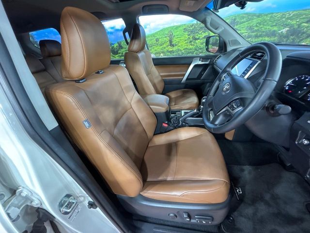 TOYOTA LANDCRUISER PRADO 2022 Image 31