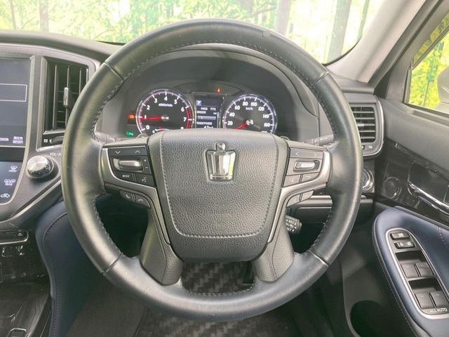 TOYOTA CROWN SEDAN 2016 Image 31