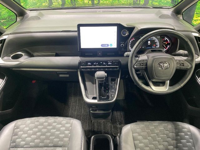 TOYOTA VOXY 2022 Image 31