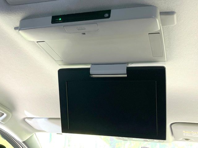 TOYOTA VOXY 2015 Image 31