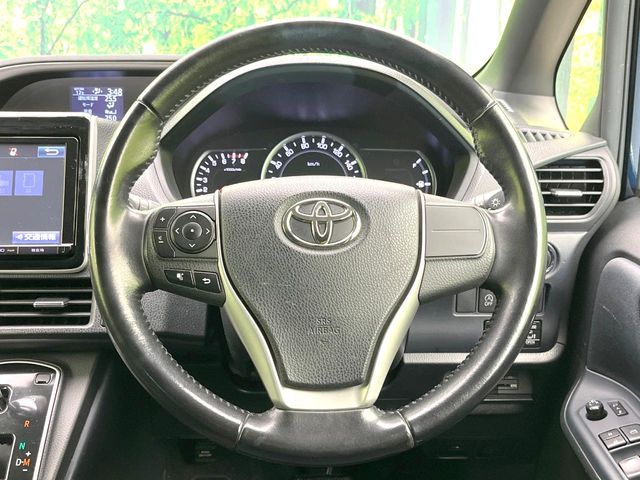 TOYOTA VOXY 2015 Image 31