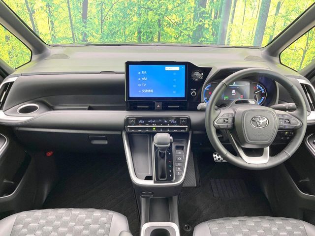 TOYOTA VOXY HYBRID 2025 Image 31