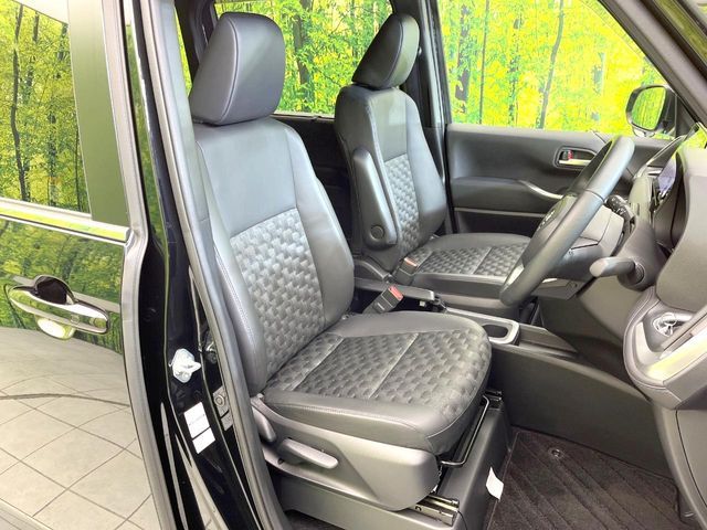 TOYOTA VOXY HYBRID 2025 Image 31