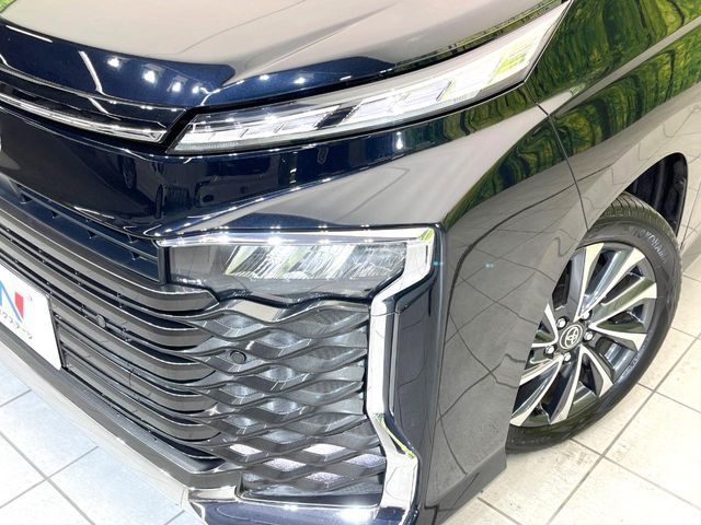 TOYOTA VOXY HYBRID 2025 Image 31