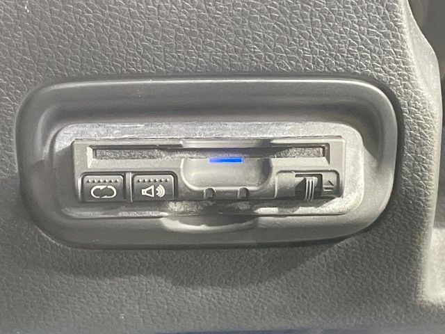 HONDA VEZEL HYBRID 2015 Image 31