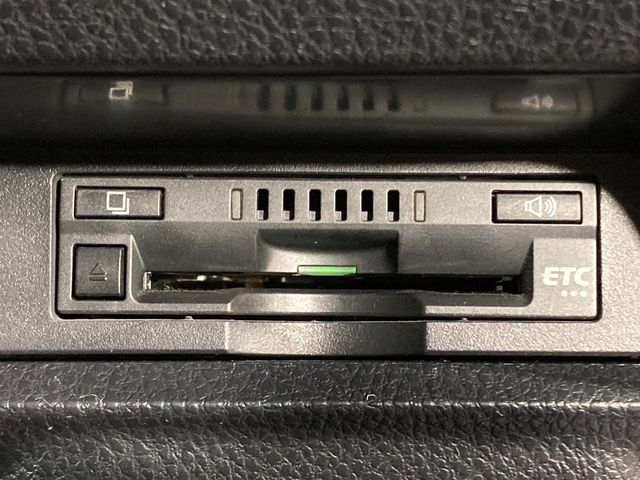 TOYOTA VOXY 2018 Image 31