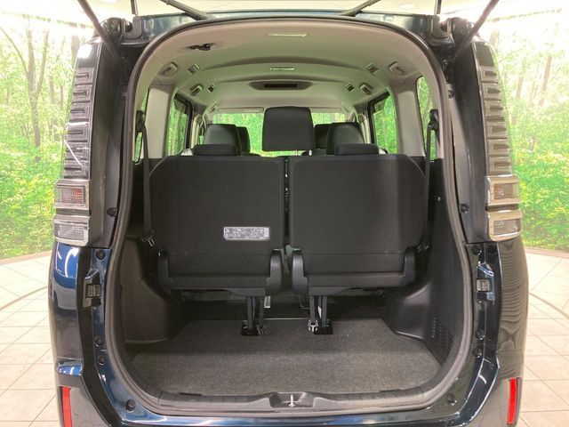 TOYOTA VOXY 2018 Image 31