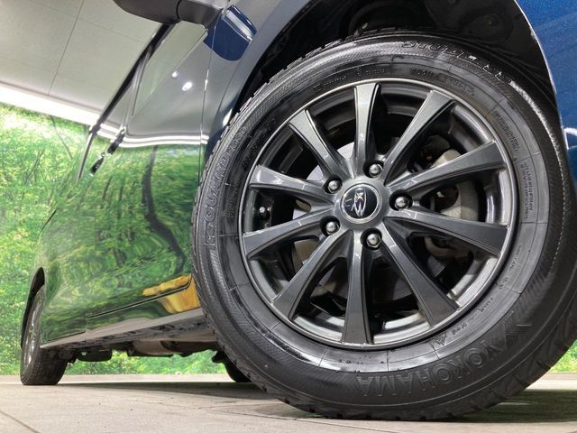 TOYOTA VOXY 2018 Image 31