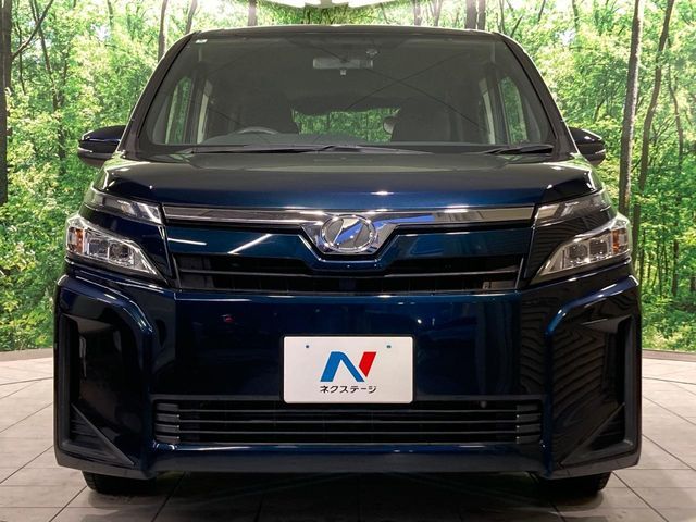 TOYOTA VOXY 2018 Image 31