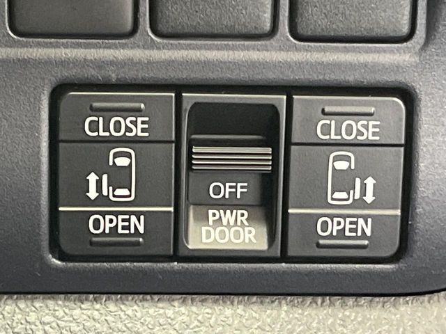 TOYOTA NOAH 2014 Image 31