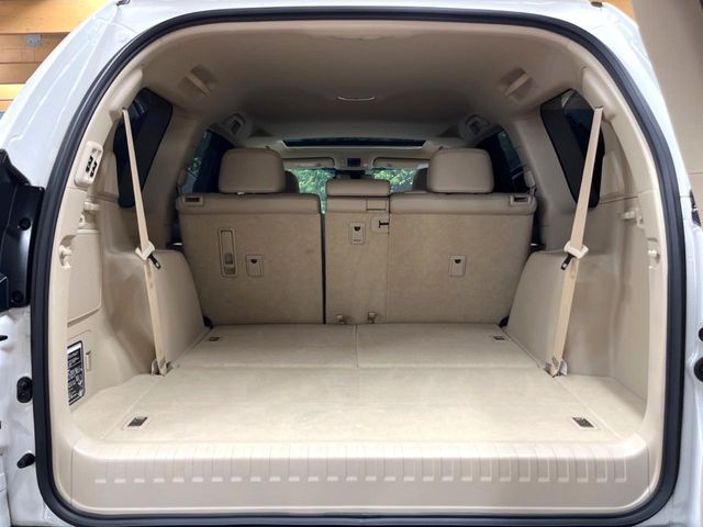 TOYOTA LANDCRUISER PRADO 2023 Image 31