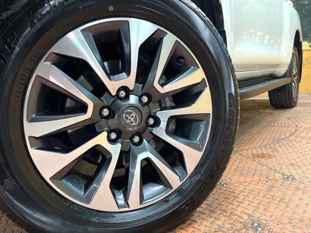 TOYOTA LANDCRUISER PRADO 2023 Image 31