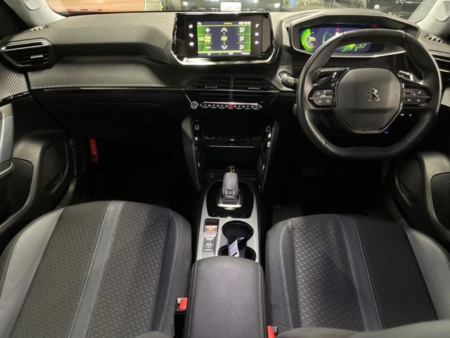 PEUGEOT 2008 2021 Image 31