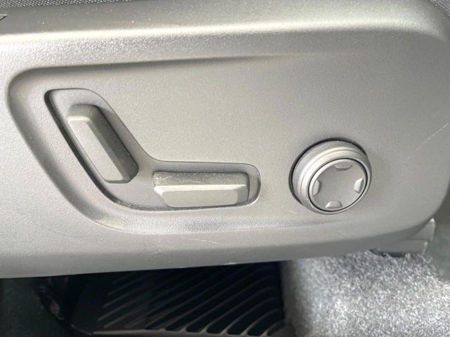 VOLVO XC40 2021 Image 31