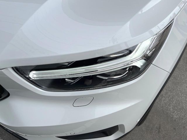 VOLVO XC40 2021 Image 31