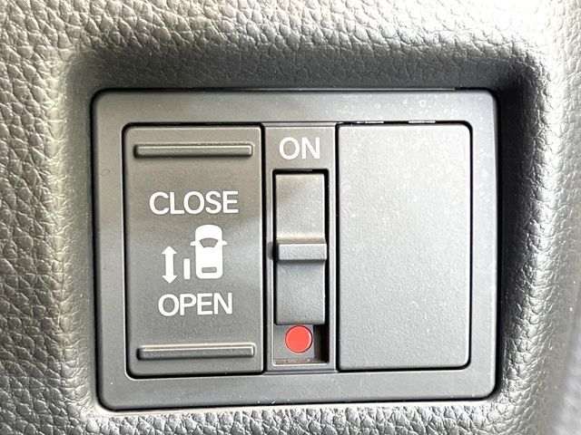 HONDA N BOX CUSTOM 2020 Image 31