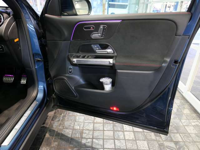 MERCEDES BENZ GLB 2023 Image 31