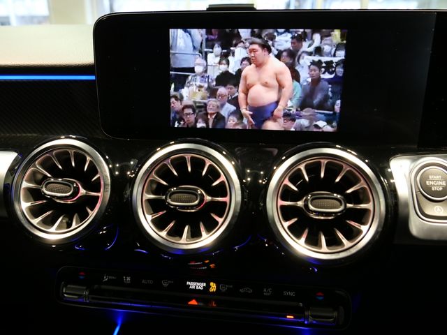 MERCEDES BENZ GLB 2023 Image 31