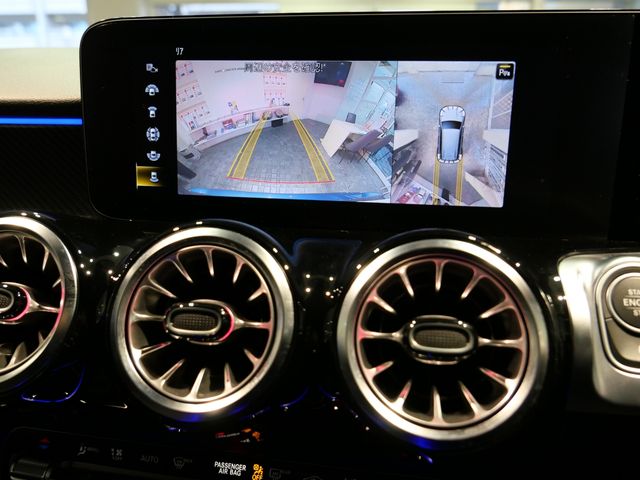 MERCEDES BENZ GLB 2023 Image 31