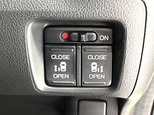 HONDA N BOX CUSTOM 2013 Image 31