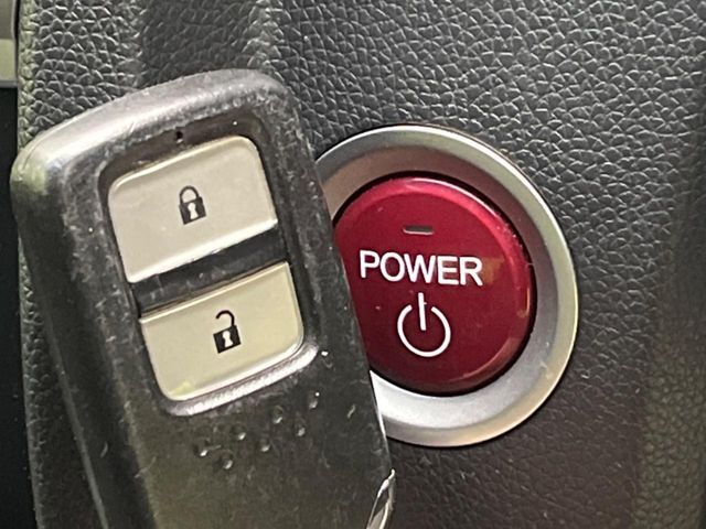 HONDA FIT HYBRID 2014 Image 31