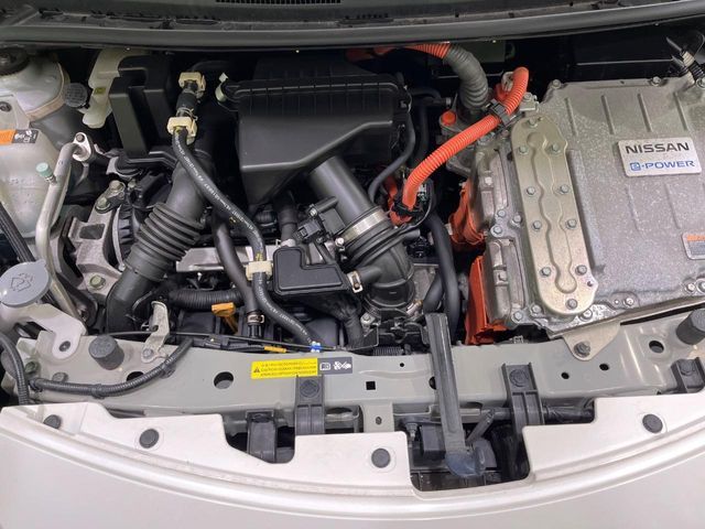 NISSAN NOTE 2016 Image 31