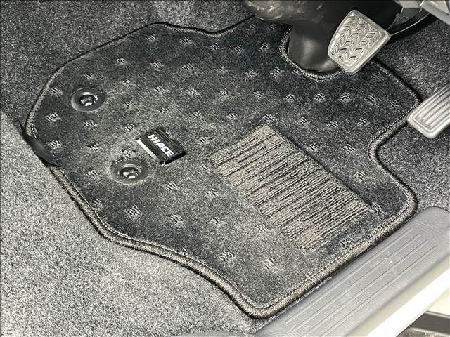 TOYOTA HIACE VAN 2WD 2025 Image 31