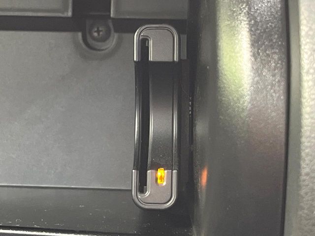 NISSAN NOTE 2017 Image 31