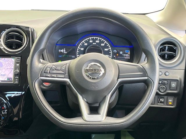 NISSAN NOTE 2017 Image 31