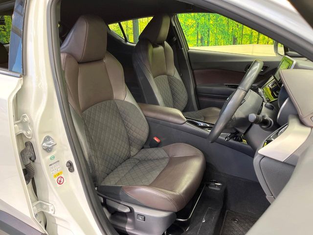 TOYOTA C-HR 2017 Image 31