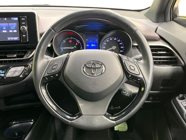 TOYOTA C-HR 2017 Image 31