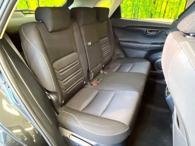 TOYOTA LEXUS NX300H 2018 Image 31