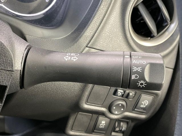 NISSAN NOTE 2013 Image 31