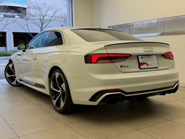 AUDI RS5 2019 Image 31