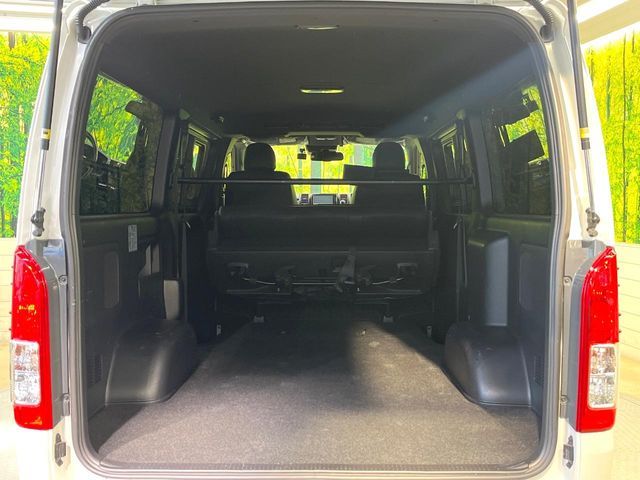 TOYOTA HIACE VAN 2WD 2020 Image 31