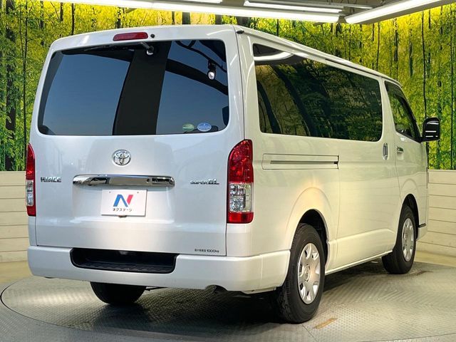 TOYOTA HIACE VAN 2WD 2020 Image 31