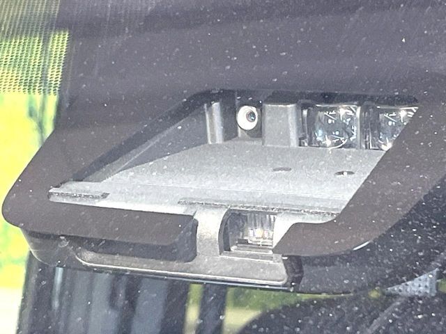 TOYOTA VOXY 2018 Image 31