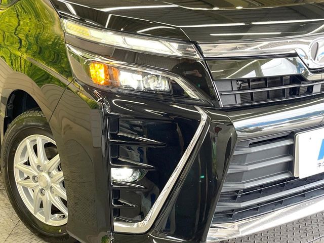 TOYOTA VOXY 2018 Image 31