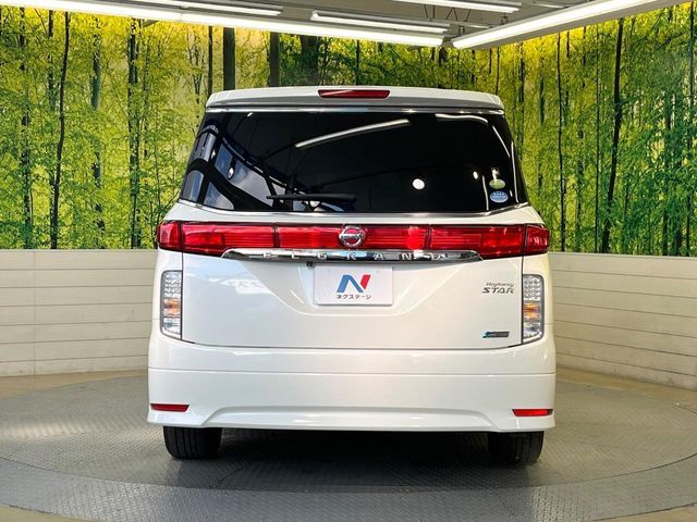 NISSAN ELGRAND 2011 Image 31