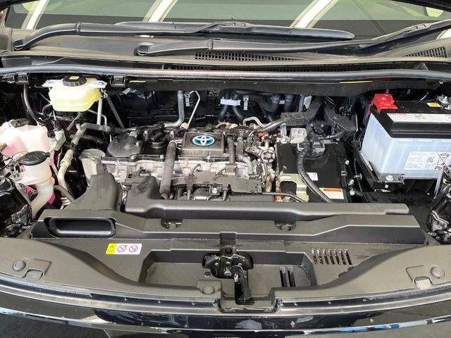 TOYOTA VOXY HYBRID 2025 Image 31